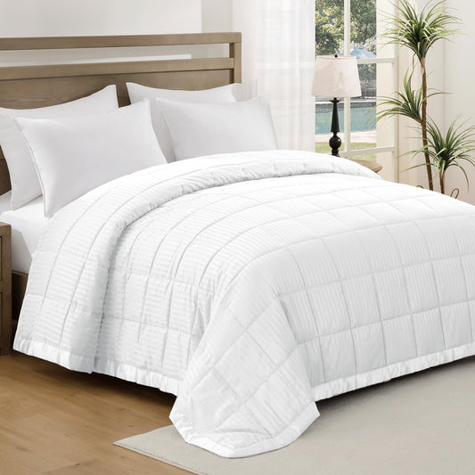 Queen Size Lightweight Down Alternative Blanket with Satin Trim